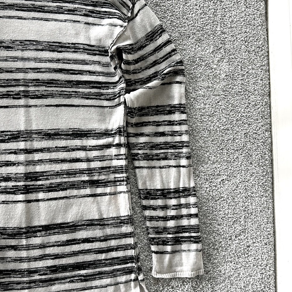 Chaser Long Sleeve Fringe Hem Top - Picture 4 of 6